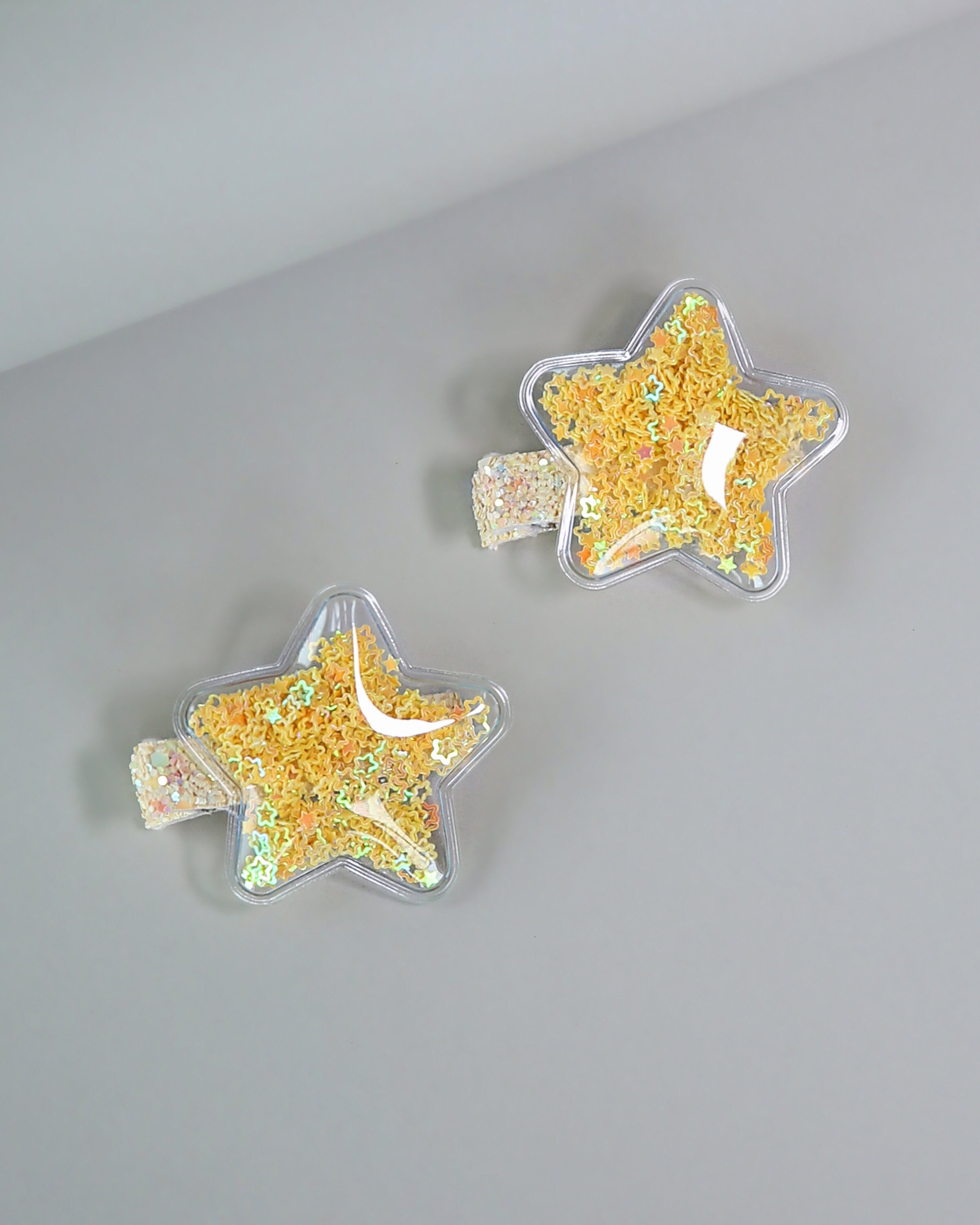 Yellow Star Confetti Shaker Hair Clip Pair - Sequin Hair Clips -  Confetti Hair Clips - Clear Shaker Hair Clips - Pigtail Clips