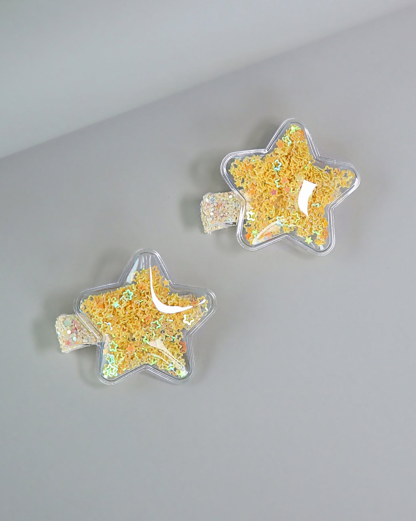 Yellow Star Confetti Shaker Hair Clip Pair - Sequin Hair Clips -  Confetti Hair Clips - Clear Shaker Hair Clips - Pigtail Clips