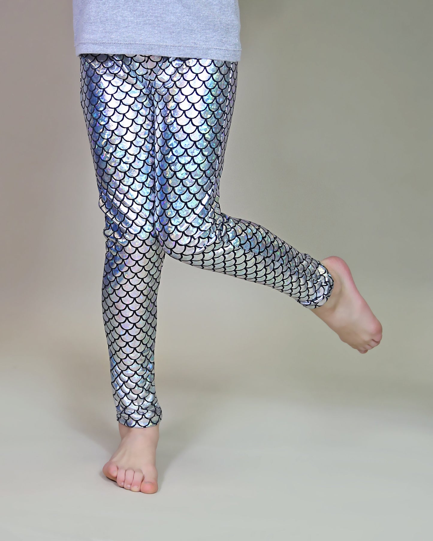 Metallic Leggings in Silver Mermaid